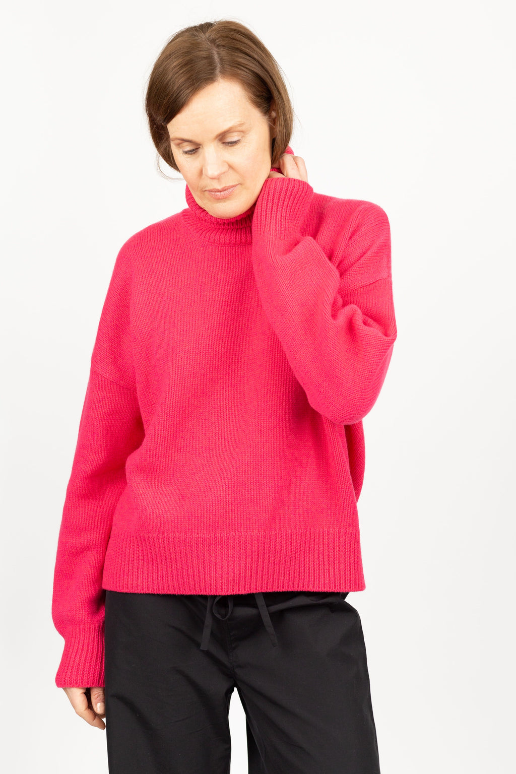 The Roll Neck Sweater Hibiscus Cashmere