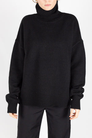 Oversized wool knit sweater. black knitwear, yak wool.