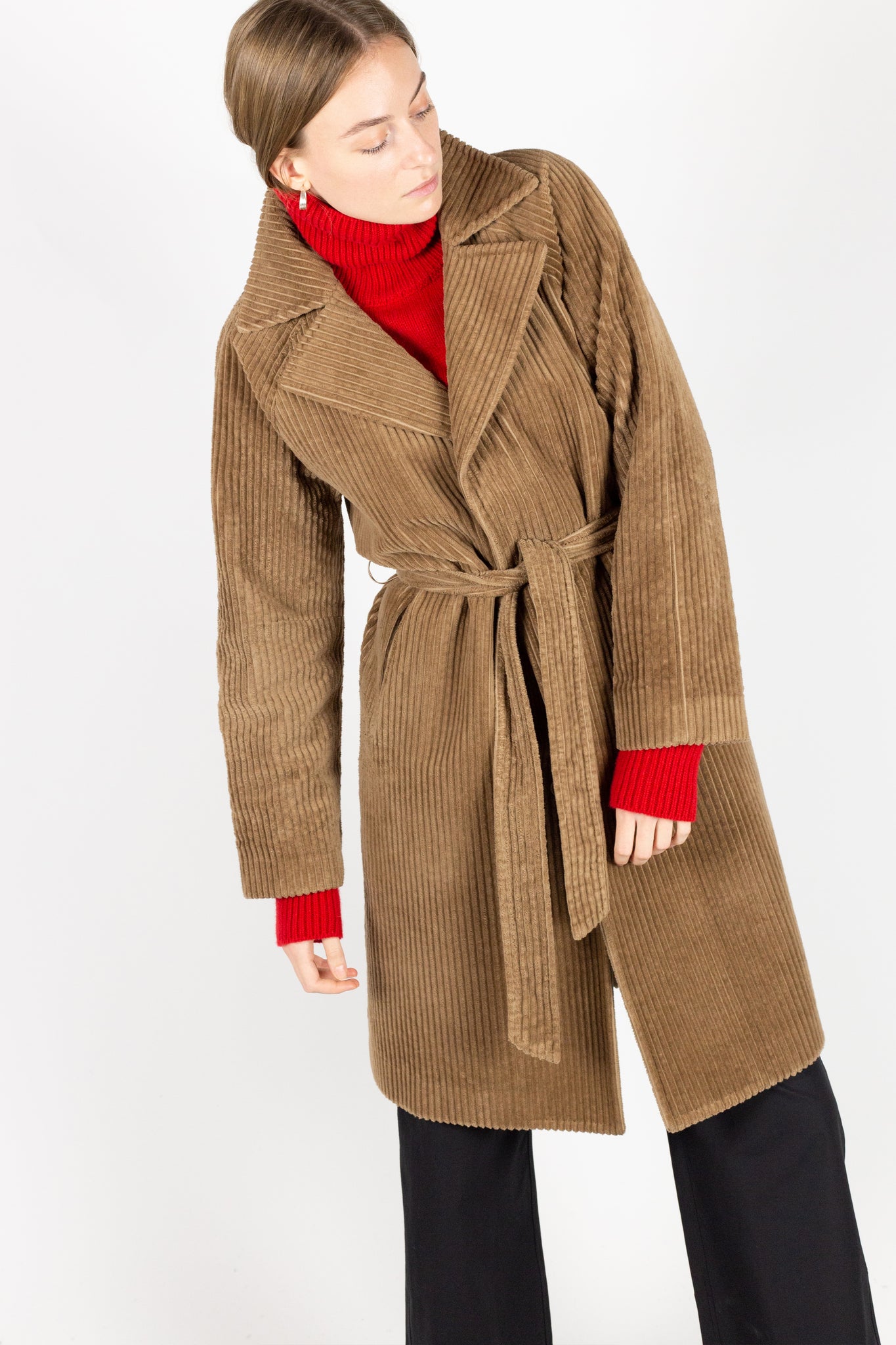 Women's raglan coat in camel cord