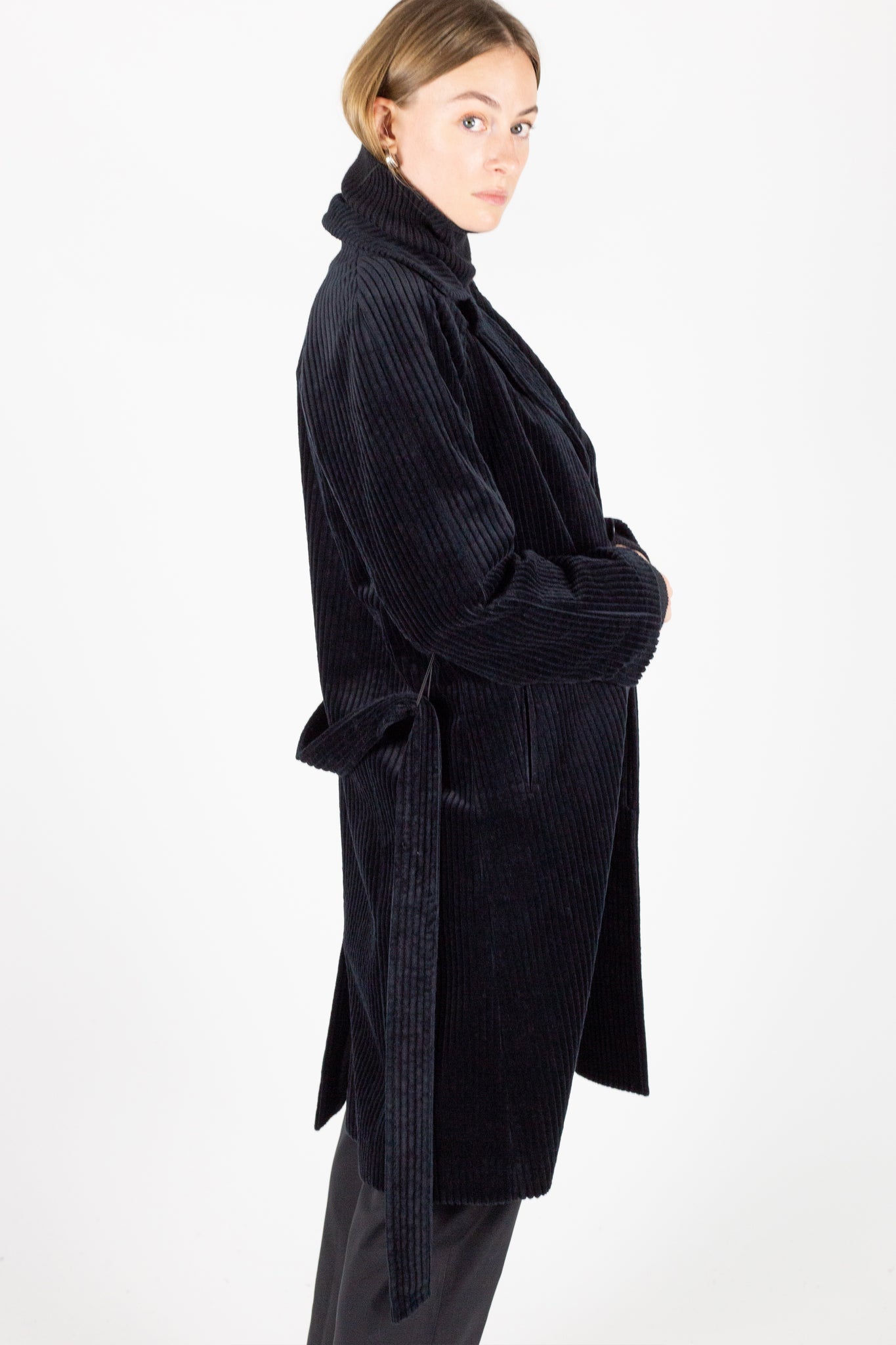 Corduroy black coat with belt